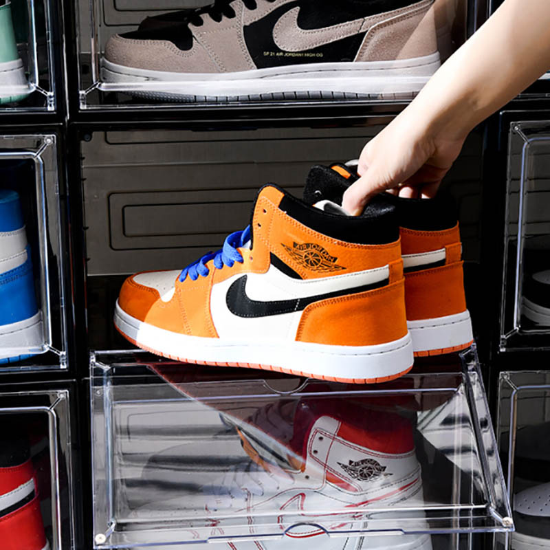 Acrylic shoe box molding