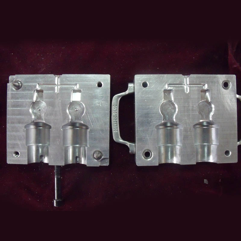 Magnetic therapy device moulding